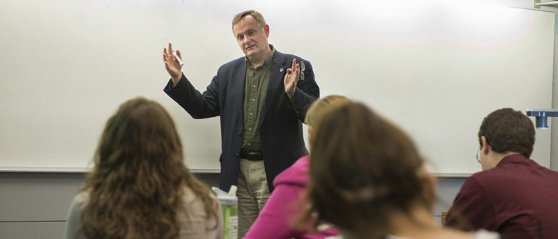 Del Siegle, professor of educational psychology teaches an honors course at Laurel Hall on Oct. 30, 2013. (Peter Morenus/UConn Photo)